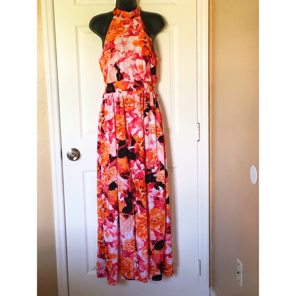 Xtaren Dresses & Skirts - XTAREN Halter Maxi Sundress